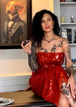 Oksana Mkhitaryan image 4 of 4
