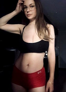 Oksana Vega image 3 of 3