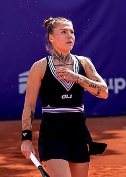 Oleksandra Oliynykova image 3 of 3