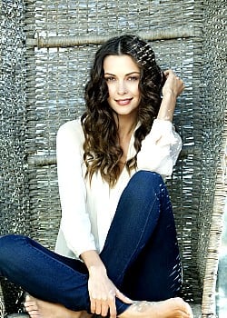 Olga Fonda image 3 of 3