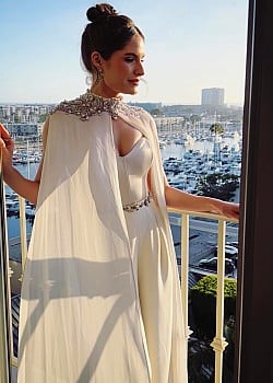 Olivia Applegate image 4 of 4