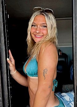 Olivia Birkigt image 1 of 4