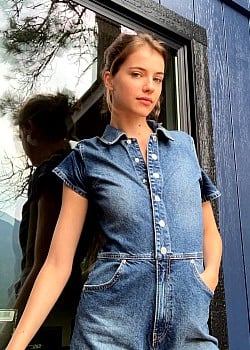 Olivia Martin image 3 of 4