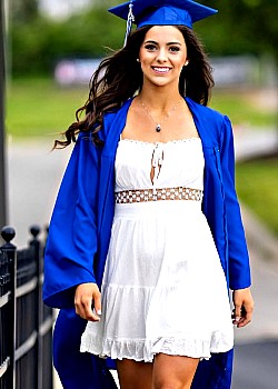 Olivia McWilliams image 2 of 4
