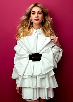 Olivia Scott Welch image 2 of 2