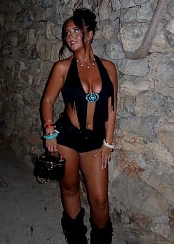 Olivia Shirtcliffe image 2 of 4