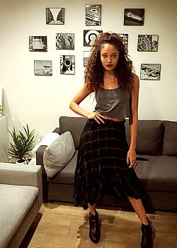 Olivia Swann image 2 of 4