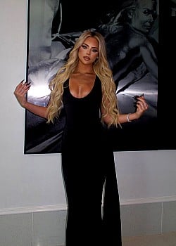 Olivia Walker image 3 of 4