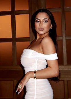 Olya Gasanova image 3 of 4