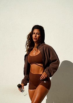 Oriana Torres image 2 of 4