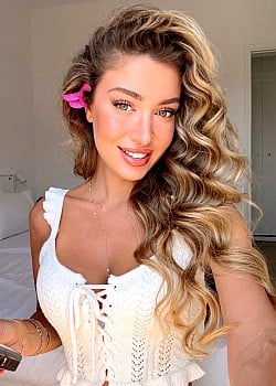 Ozge Beykoylu image 4 of 4