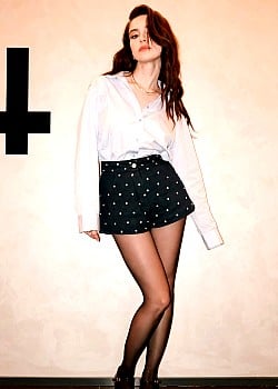 Ozge Gurel image 2 of 3