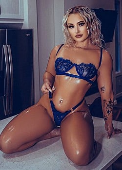 Paige Jade image 3 of 4