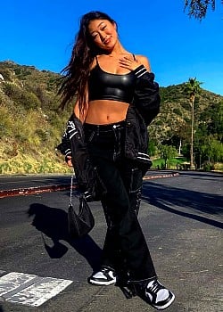 Paige Taylor (TikTok) image 2 of 4