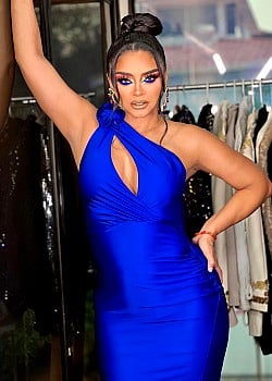Paola Farias image 2 of 3
