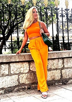 Paris Fury image 2 of 2