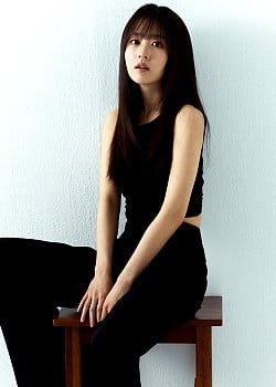 Park Bo-young image 2 of 2