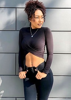 Parker McKenna Posey image 2 of 4