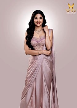 Parvathy Omanakuttan image 3 of 4