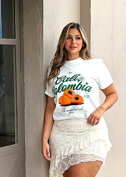 Paula Posada image 2 of 2