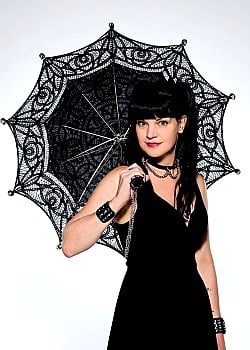 Pauley Perrette image 2 of 2