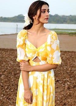 Payal Rajput image 4 of 4