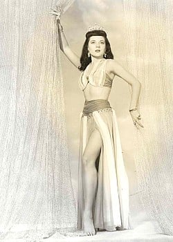 Peggie Castle image 3 of 4