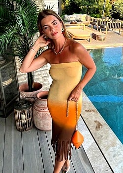 Pelin Karahan image 4 of 4