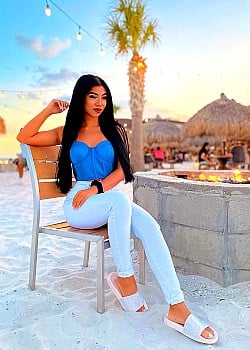 Penny Li Juan image 2 of 4