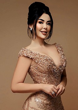 Perla DelaRosa image 2 of 2