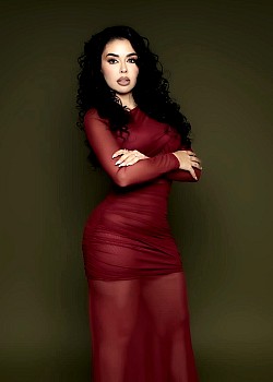 Perla DelaRosa image 1 of 2