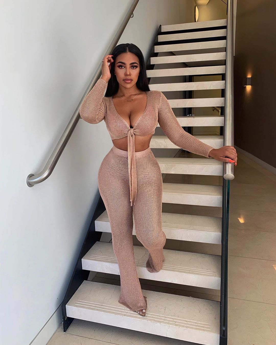 Phiaslay - Free pics, galleries & more at Babepedia