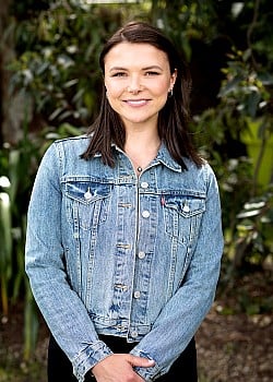 Phoebe Roberts image 2 of 2