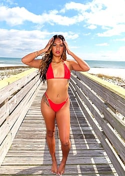 Phoenix Miranda image 3 of 4