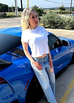 Pili Valentine image 2 of 2