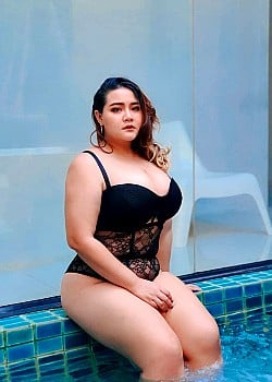 Pimploy Yai image 3 of 4