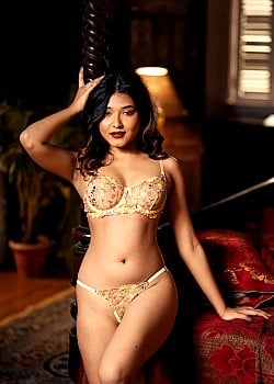 Piyali Deb image 3 of 4