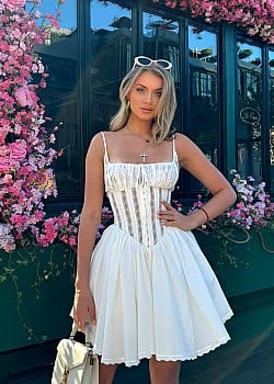 Polina Yureyvna image 4 of 4