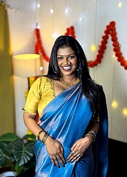 Pooja Thakur image 2 of 2