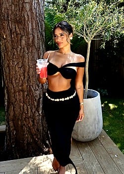 Poppy Hogben image 2 of 2