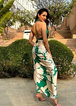 Pragya Jaiswal image 3 of 4