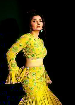 Prajakta Mali image 2 of 3