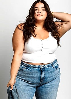 Priscilla Del Castillo image 2 of 4