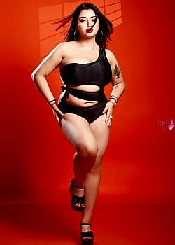 Priti Roy image 3 of 3