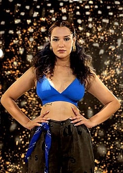 Priyanka Karki image 3 of 3