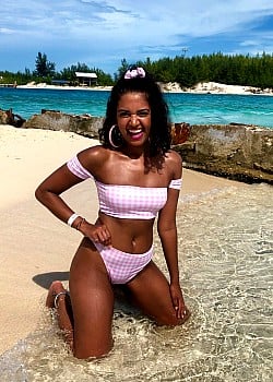 Priyanka Naik image 1 of 4