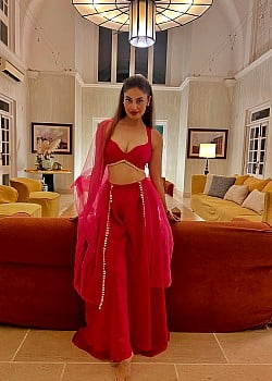 Puja Gupta image 1 of 2