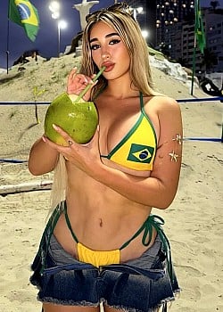 Queen Buenrostro image 3 of 4