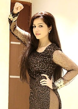 Rabi Pirzada image 4 of 4