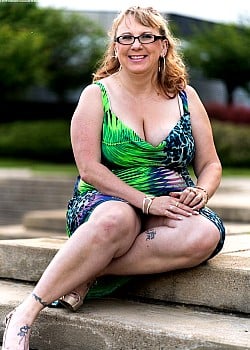 Rachel Domino image 2 of 4